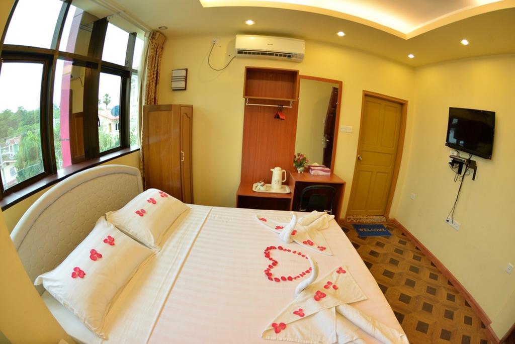 New Golden Forward Hotel Γιανγκόν Εξωτερικό φωτογραφία