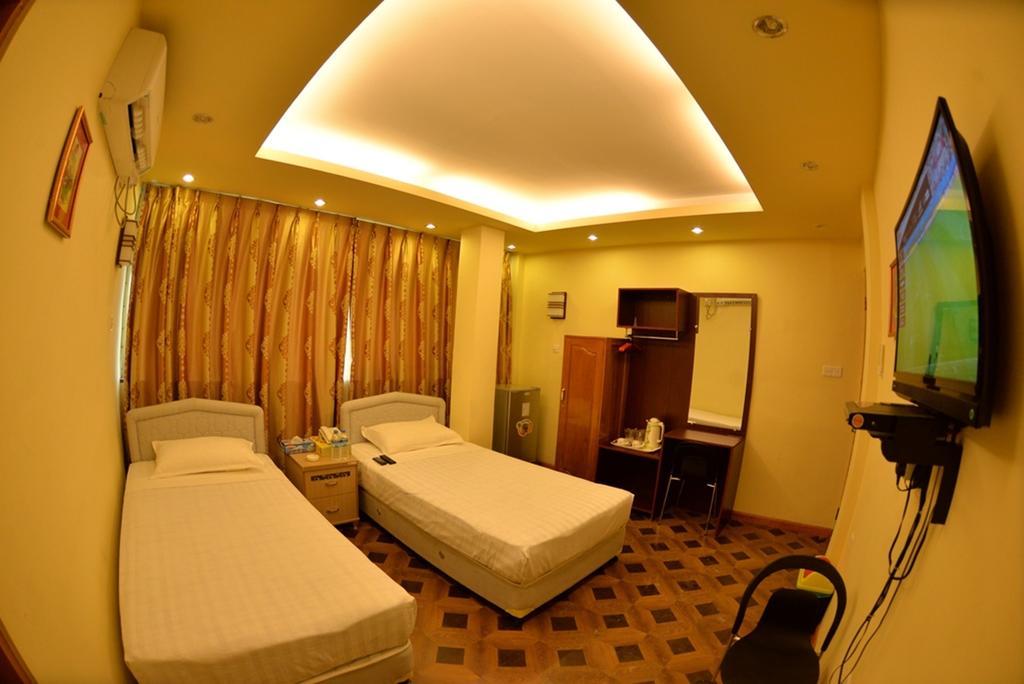 New Golden Forward Hotel Γιανγκόν Εξωτερικό φωτογραφία