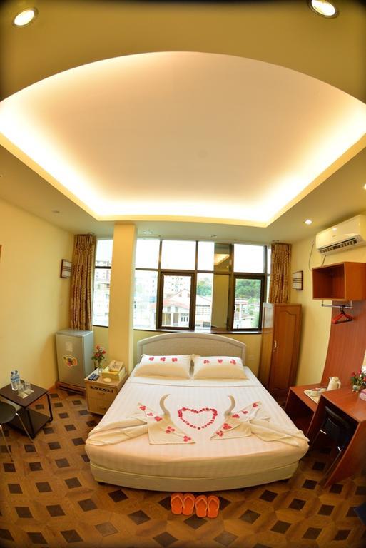 New Golden Forward Hotel Γιανγκόν Εξωτερικό φωτογραφία
