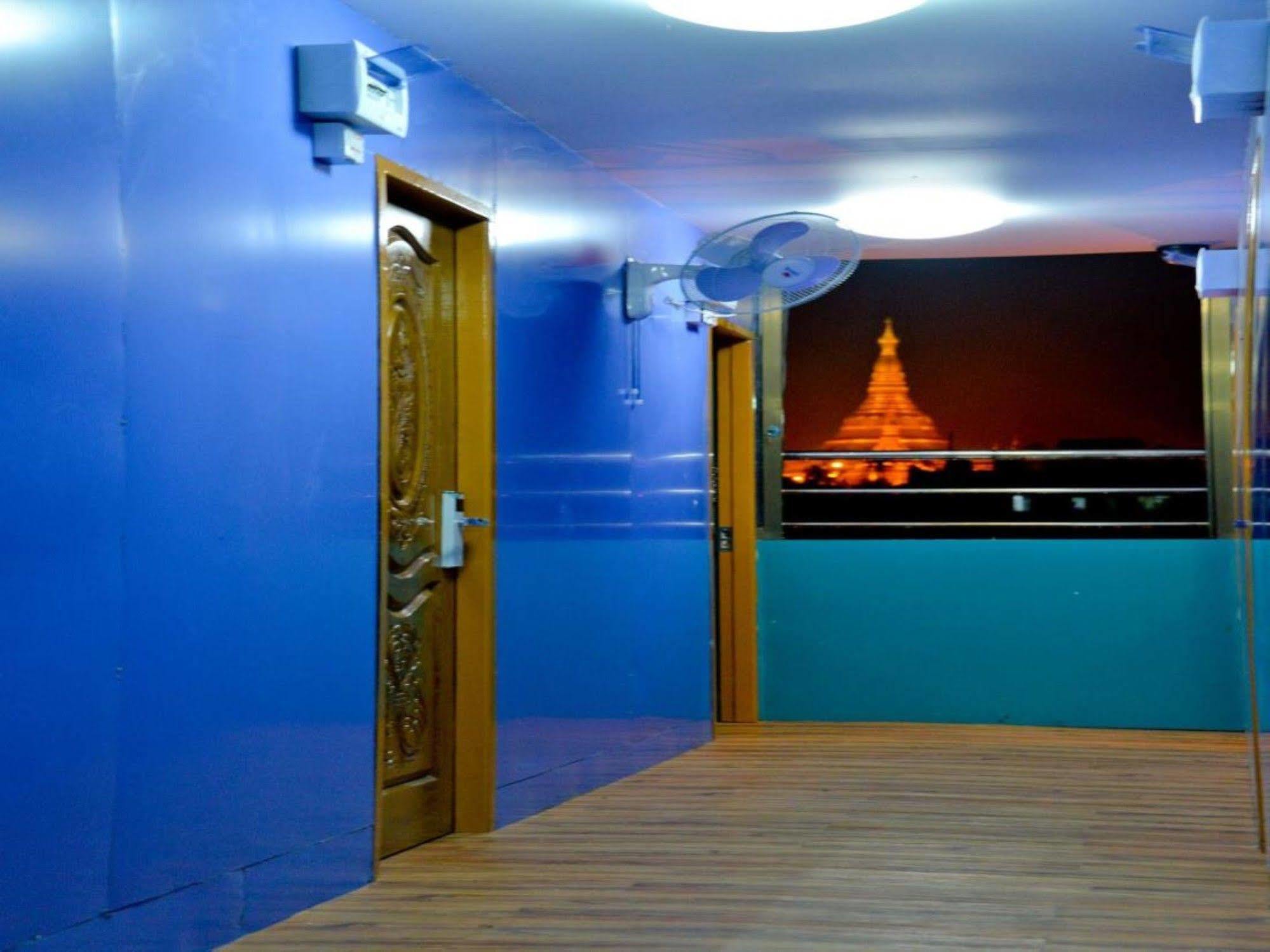New Golden Forward Hotel Γιανγκόν Εξωτερικό φωτογραφία