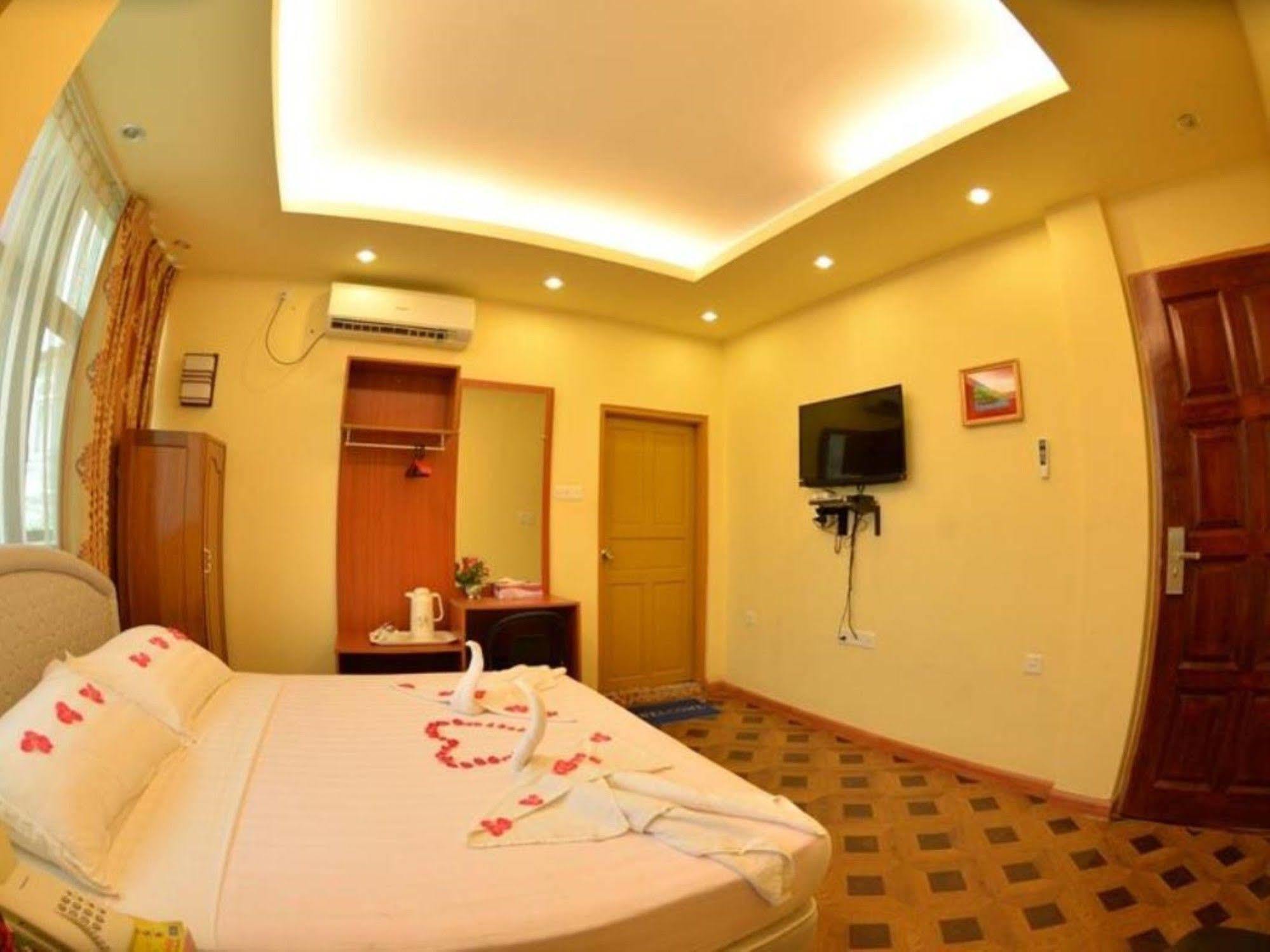 New Golden Forward Hotel Γιανγκόν Εξωτερικό φωτογραφία